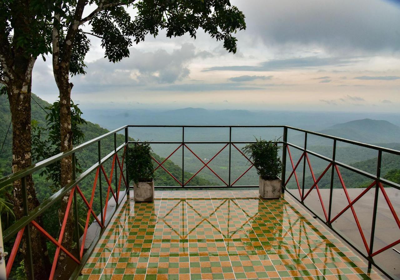 Mount Stratus Resort Vayalada Balussery Ngoại thất bức ảnh