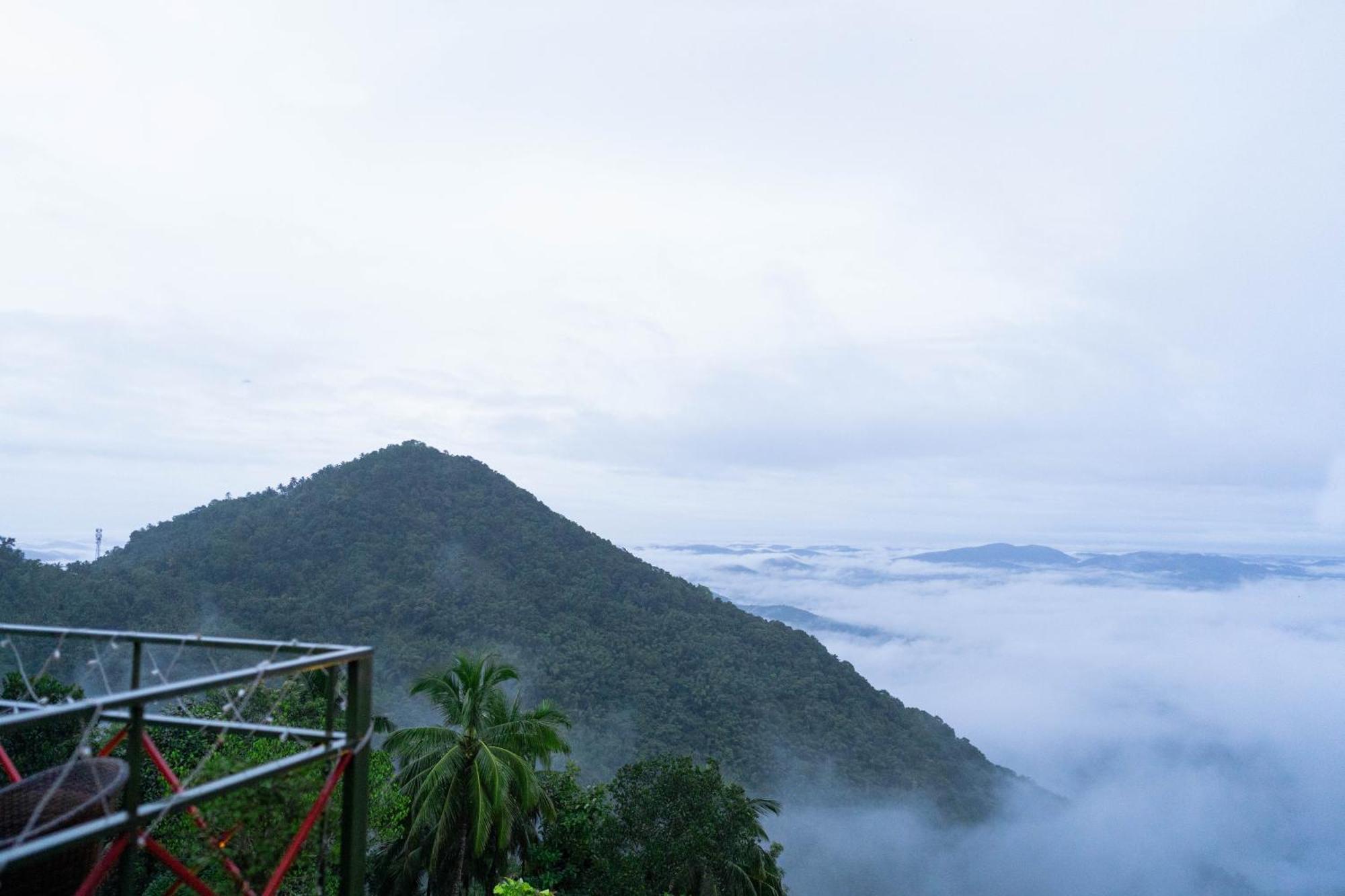 Mount Stratus Resort Vayalada Balussery Ngoại thất bức ảnh