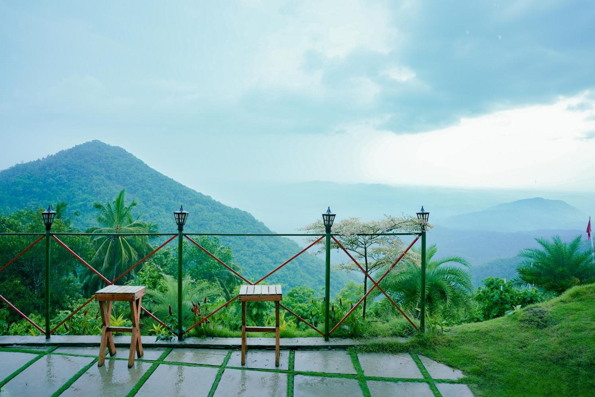 Mount Stratus Resort Vayalada Balussery Ngoại thất bức ảnh