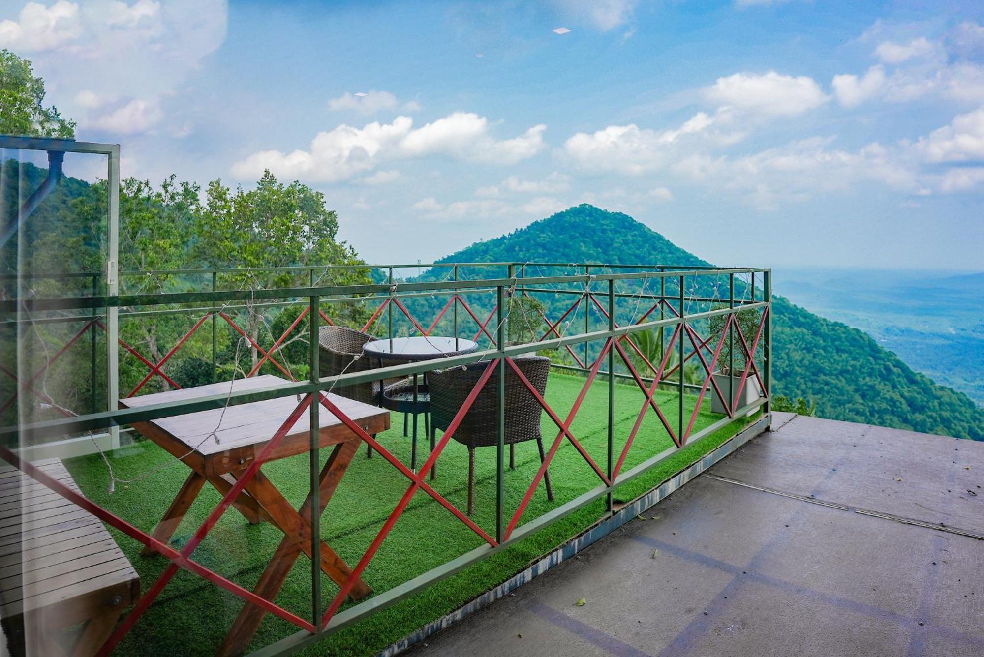 Mount Stratus Resort Vayalada Balussery Ngoại thất bức ảnh