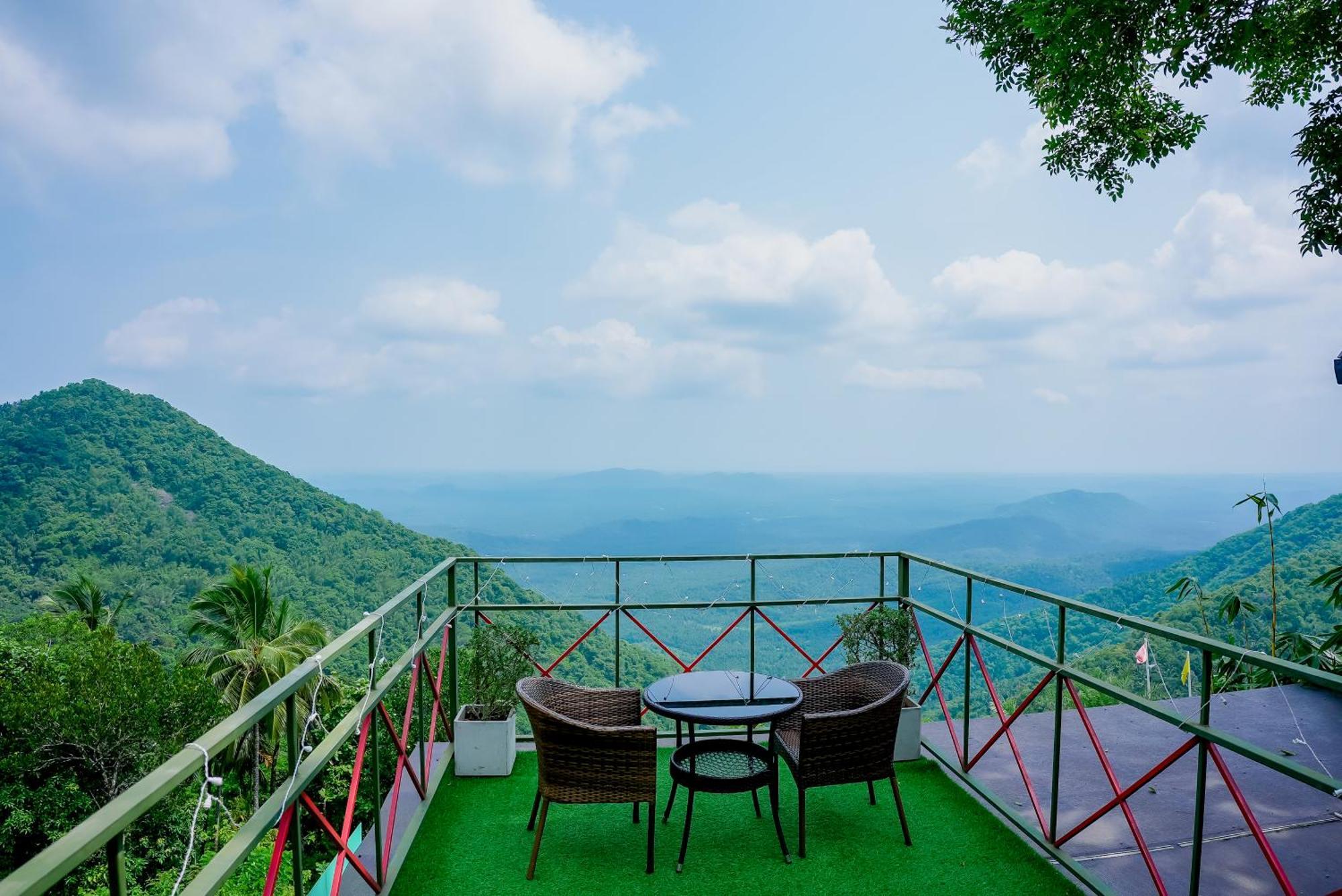 Mount Stratus Resort Vayalada Balussery Ngoại thất bức ảnh